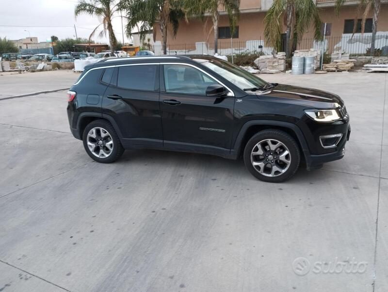 Usata Jeep Compass 140 CV (102 kW) 2018 Nero SUV
