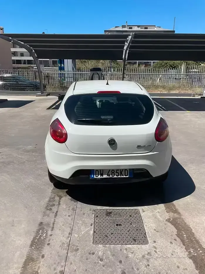 Usata Fiat Bravo Dynamic 105 CV (77 kW) 2009 Bianco Utilitaria