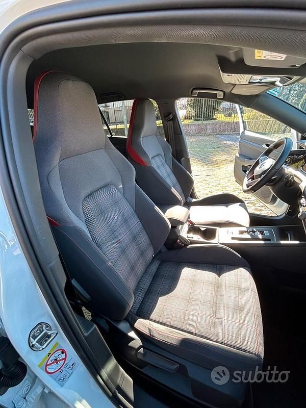 Usata VW Golf VIII GTI 245 CV (180 kW) 2022 Bianco Berlina