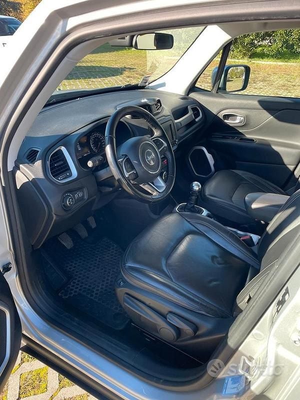 Usata Jeep Renegade Limited 120 CV (88 kW) 2017 Grigio SUV