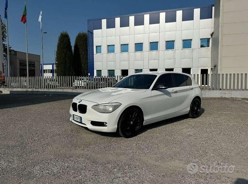 Occasion BMW 118 Sport Line 170 ch (125 kW) 2011 Citadine