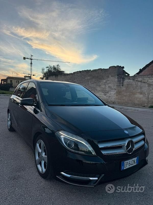 Usata Mercedes B200 2013 Nero Monovolume
