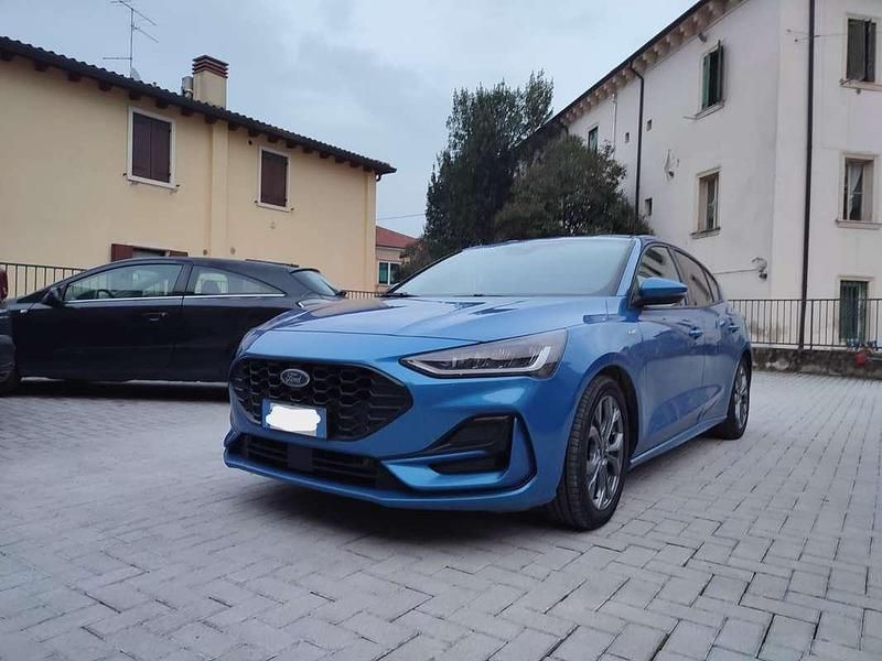 Usata Ford Focus ST-Line 155 CV (114 kW) 2023 Blu/azzurro Berlina