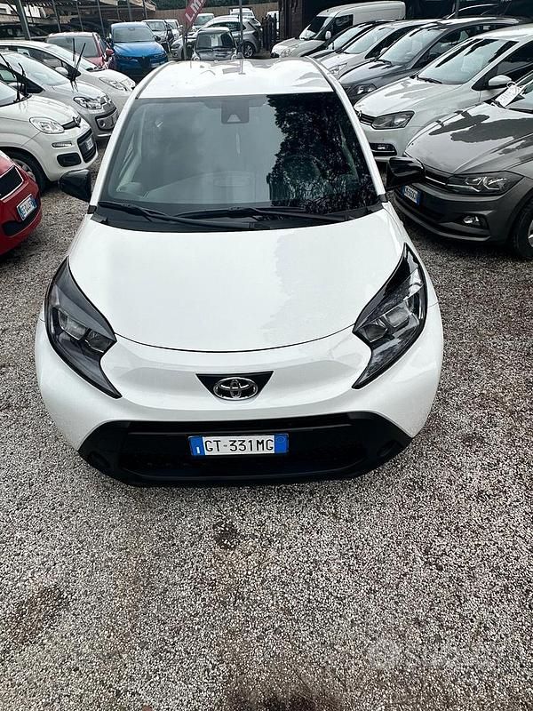 Usata Toyota Aygo X Active 72 CV (52 kW) 2024 Bianco SUV