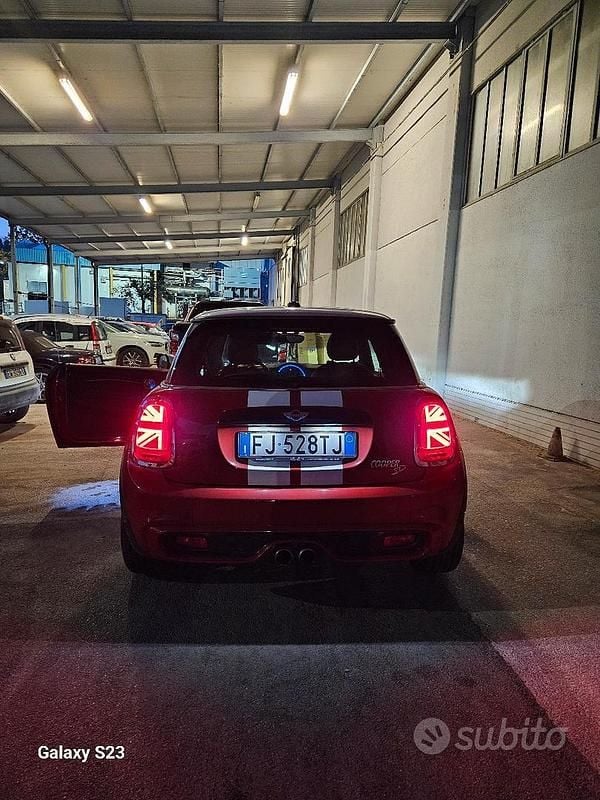 Begagnad Mini Cooper SD 170 HK (125 kW) 2017 Röd Halvkombi