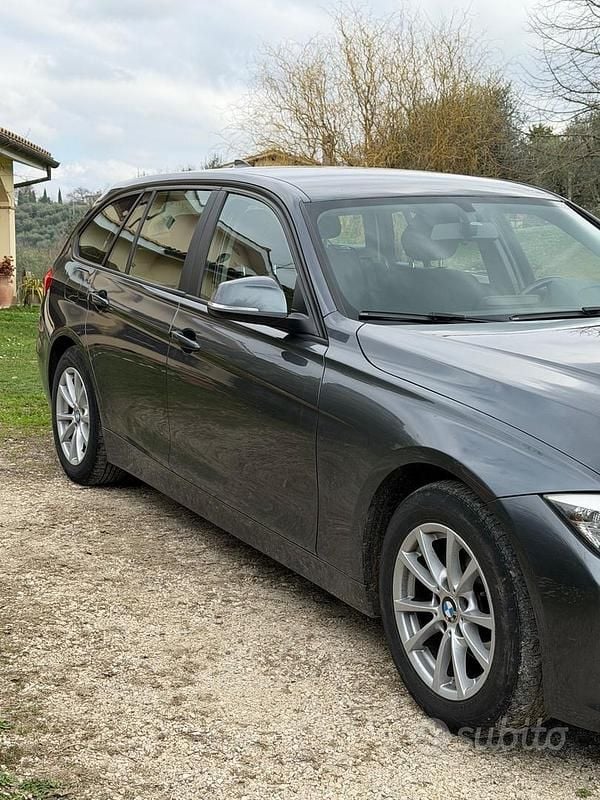 Usata BMW 118 143 CV (105 kW) 2015 Grigio Utilitaria