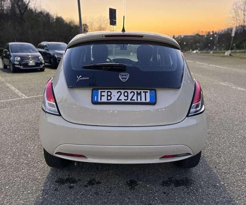 Gebraucht Lancia Ypsilon Silver 69 PS (50 kW) 2015 Kleinwagen