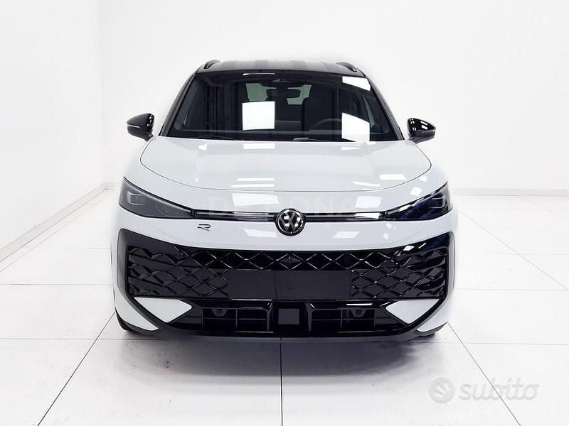 Nuova VW T-Roc R-line 150 CV (110 kW) 2025 Bianco SUV