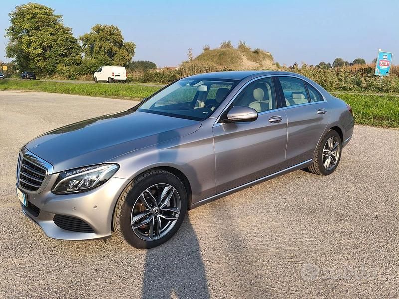 Usata Mercedes C220 Exclusive 170 CV (125 kW) 2015 Grigio Berlina