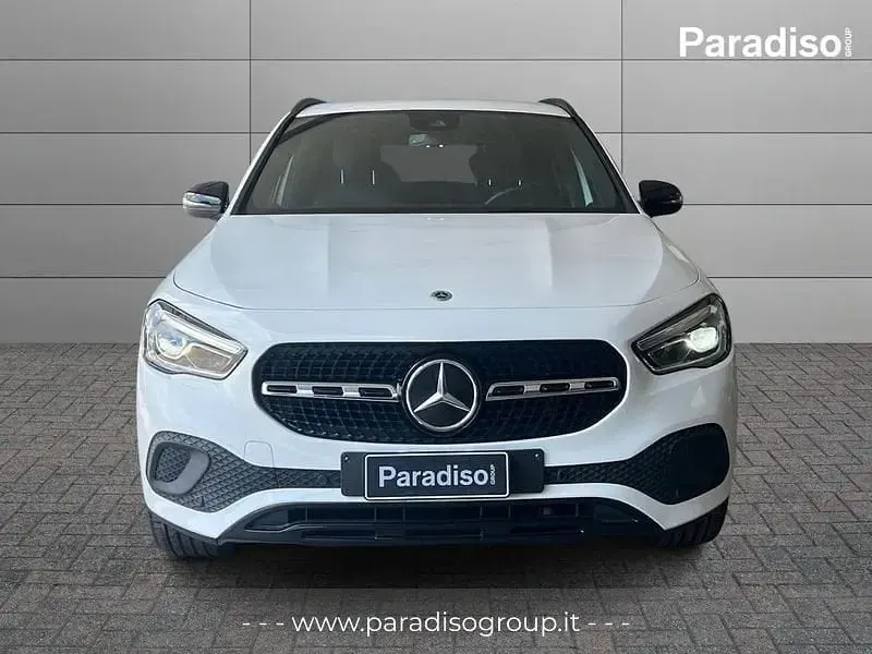 Usata Mercedes GLA200 150 CV (110 kW) 2022 Bianco SUV