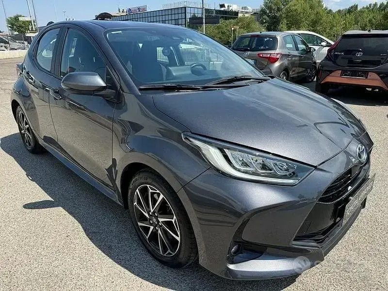 Usata Toyota Yaris Hybrid Trend 116 CV (85 kW) 2022 Other Berlina
