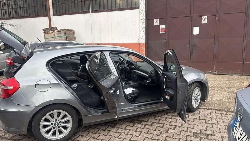 Usata BMW 118 150 CV (110 kW) 2009 Utilitaria