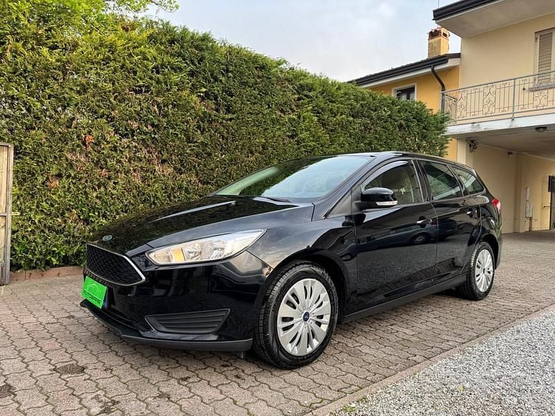 Usata Ford Focus S 101 CV (74 kW) 2017 Nero Station wagon