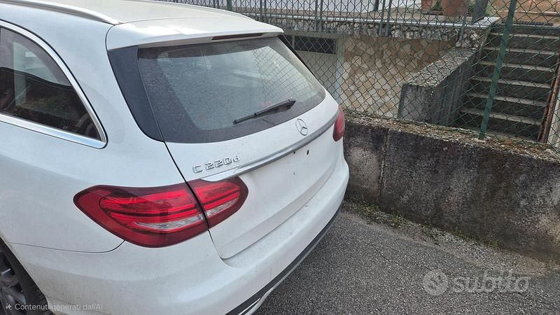 Usata Mercedes C220 Executive 170 CV (125 kW) 2015 Bianco Station wagon