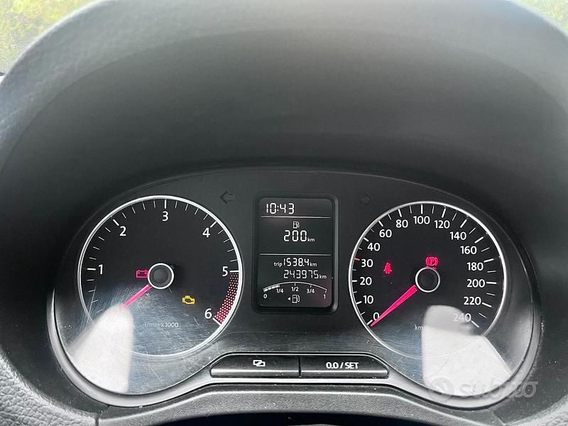 Usata VW Amarok 163 CV (119 kW) 2012 Grigio Pick-up