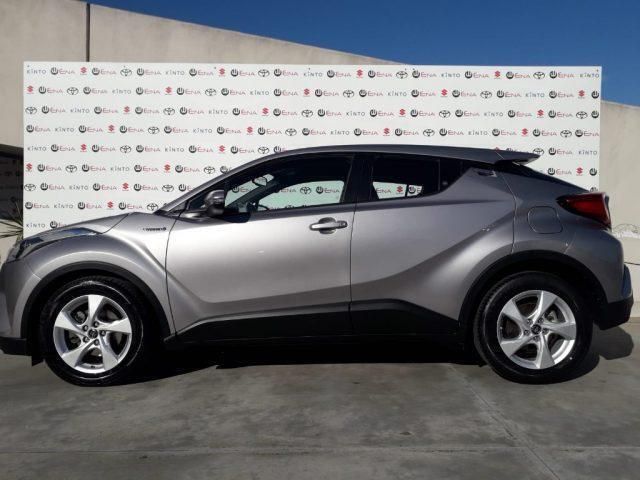 Usata Toyota C-HR Active 122 CV (89 kW) 2018 Argento metallizzato SUV