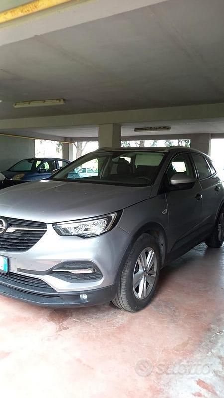 Grigio Usata 2020 Opel Grandland X SUV | 16.000 € (Buon prezzo) - Immagine 1/4