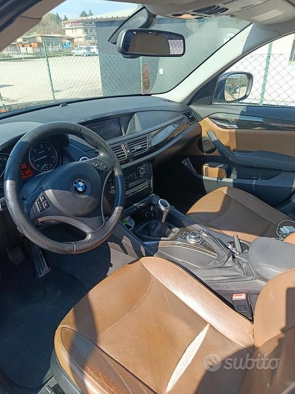 Begagnad BMW X1 xLine 177 HK (130 kW) 2012 SUV