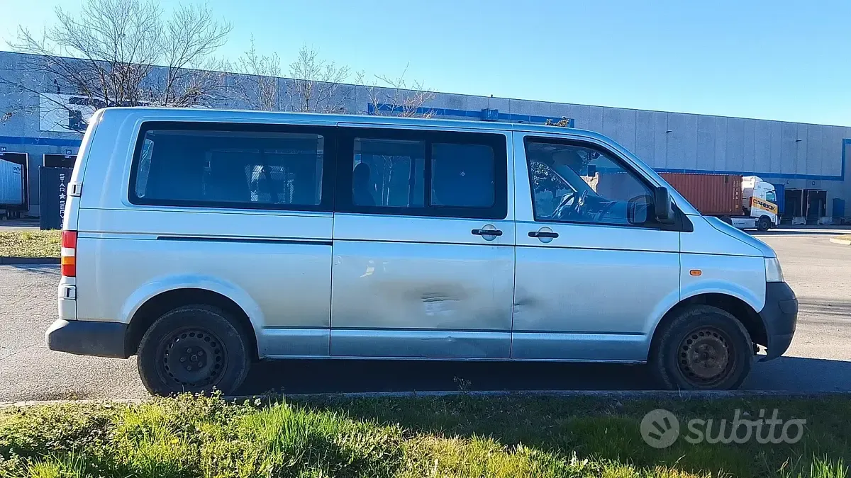 Occasion VW Caravelle 131 ch (96 kW) 2006 Van