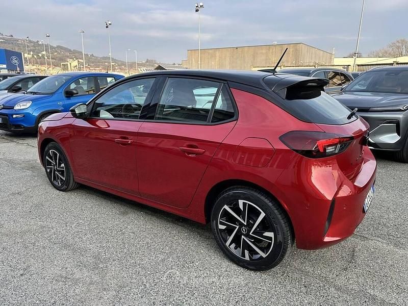 Usata Opel Corsa S 101 CV (74 kW) 2025 Rosso Utilitaria
