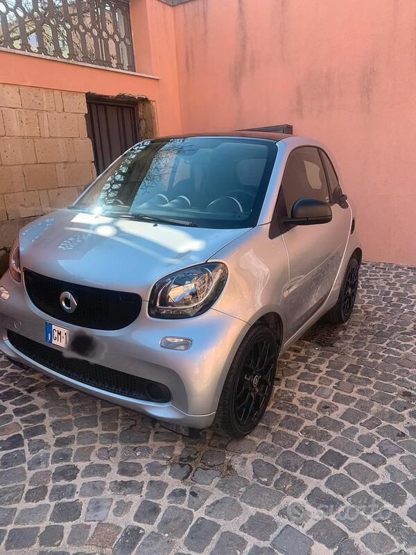 Grigio Usata 2019 Smart ForTwo Coupé Coupé | 12.000 € (Ottimo prezzo) - Immagine 1/4
