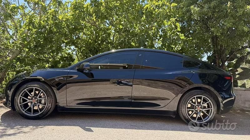 Usado Tesla Model 3 208 kW (283 HP) 2023 Preto Sedan