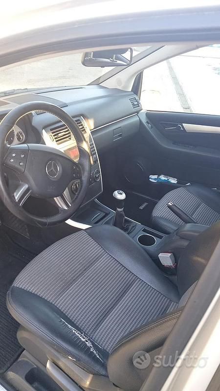 Usata Mercedes B180 2008 Grigio Monovolume