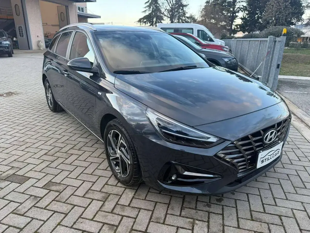 Usata Hyundai i30 Prime 120 CV (88 kW) 2023 Grigio Station wagon