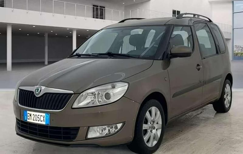 Usata Skoda Roomster Active 75 CV (55 kW) 2012 Marrone Monovolume
