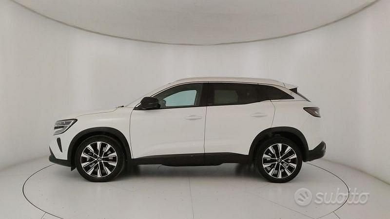 Usata Renault Austral Techno 200 CV (147 kW) 2023 Bianco SUV