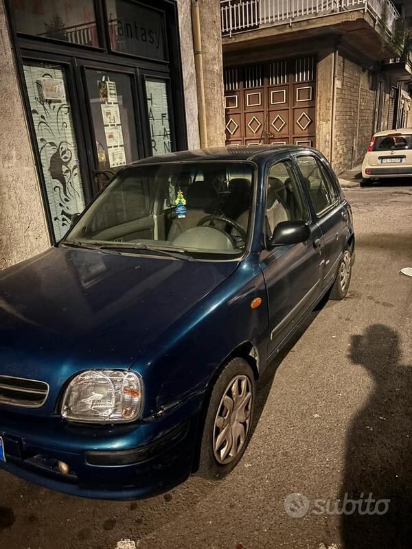 Blu Usata 2000 Nissan Micra Due volumi | 500 € (Buon prezzo) - Immagine 1/4