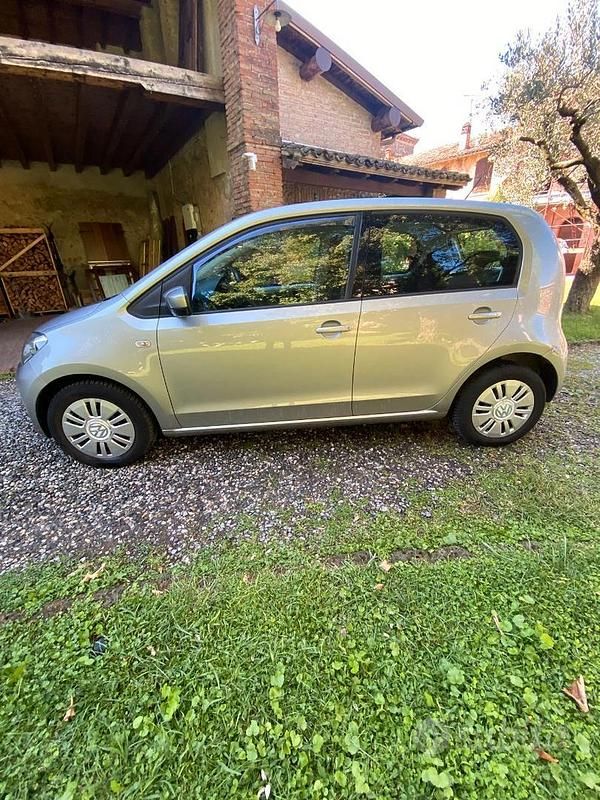 Usata VW up! 68 CV (50 kW) 2014 Grigio Utilitaria