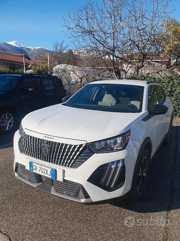 Usata Peugeot 2008 Allure 131 CV (96 kW) 2023 Bianco SUV