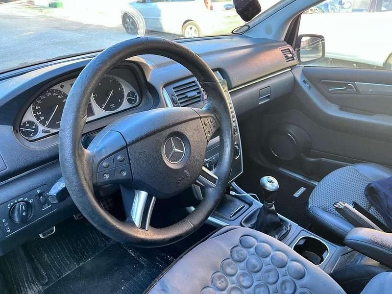 Usata Mercedes B180 109 CV (80 kW) 2007 Bianco Monovolume