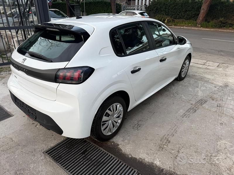 Usata Peugeot 208 Allure 101 CV (74 kW) 2021 Bianco Utilitaria