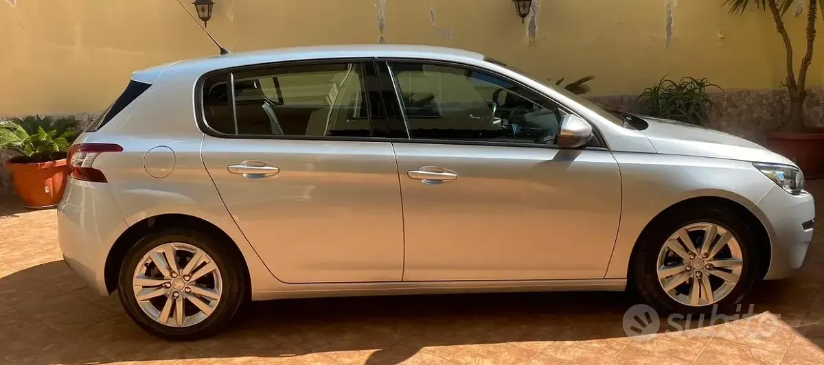 Usata Peugeot 308 92 CV (67 kW) 2014 Grigio Berlina