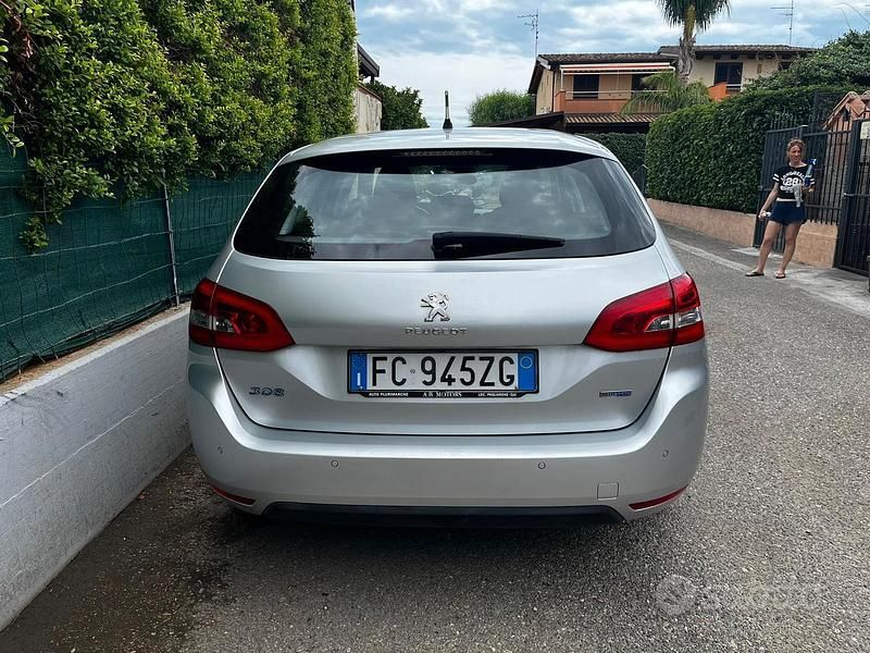 Usata Peugeot 308 Active 120 CV (88 kW) 2016 Argento Station wagon