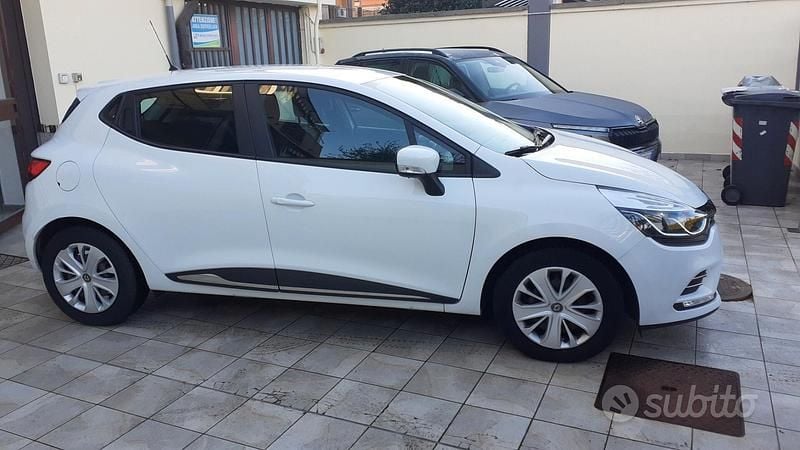 Usata Renault Clio IV Business 75 CV (55 kW) 2019 Bianco Berlina