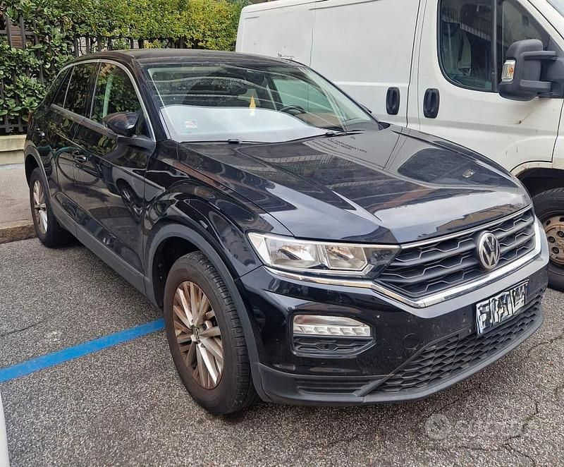 Usata VW T-Roc Style 115 CV (84 kW) 2019 Nero SUV
