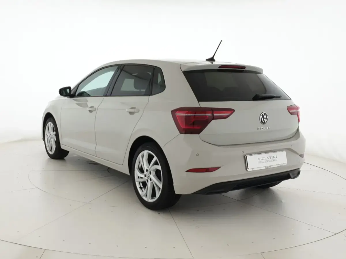 Usata VW Polo Style 95 CV (69 kW) 2023 Ascot grey Utilitaria