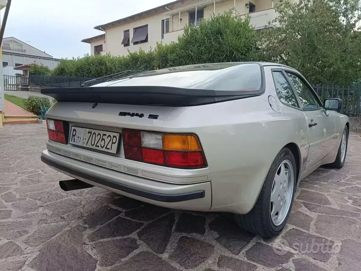 Usata Porsche 944 S 190 CV (139 kW) 1987 Grigio Coupé