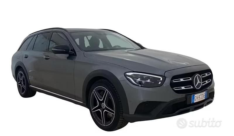 Gebraucht Mercedes E400 Premium Plus 330 PS (242 kW) 2022 Grau Kombi