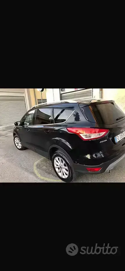 Usata Ford Kuga Titanium 120 CV (88 kW) 2016 Nero SUV