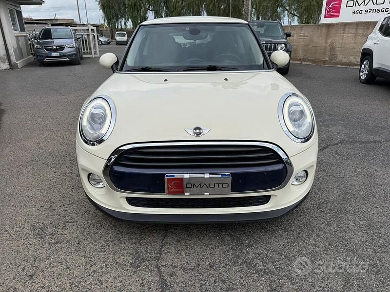 Usata Mini One D Hype 115 CV (84 kW) 2017 Beige Utilitaria
