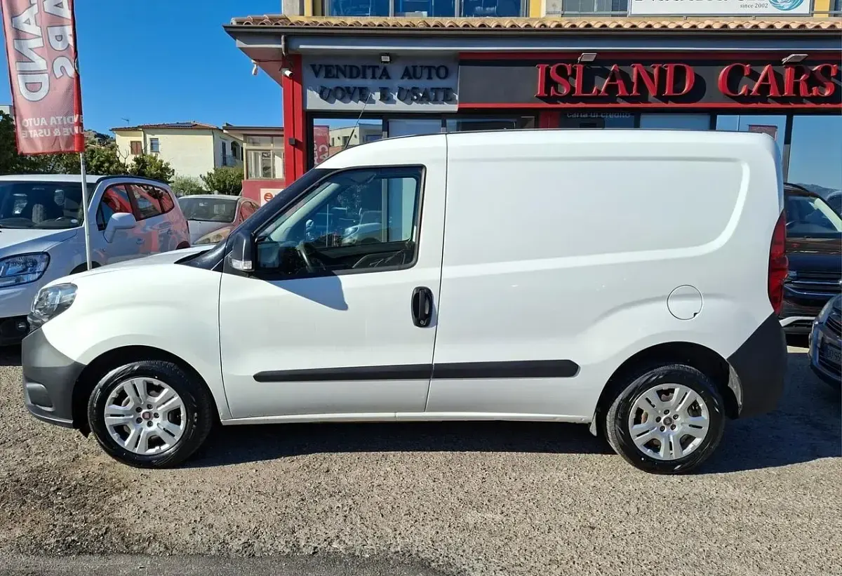 Usata Fiat Doblò 95 CV (69 kW) 2020 Bianco Monovolume