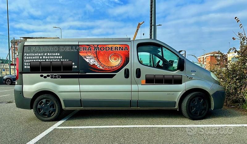 Usata Renault Trafic 116 CV (85 kW) 2011 Grigio Monovolume