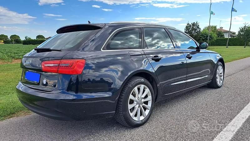 Usata Audi A6 177 CV (130 kW) 2013 Blu Station wagon