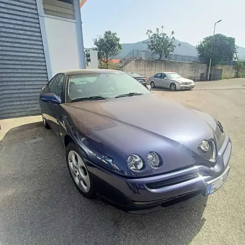 Usata Alfa Romeo GTV 144 CV (105 kW) 1999 Blu/azzurro Coupé