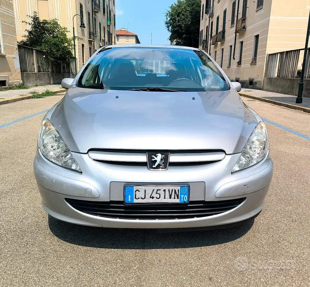Usata Peugeot 307 109 CV (80 kW) 2003 Grigio Berlina