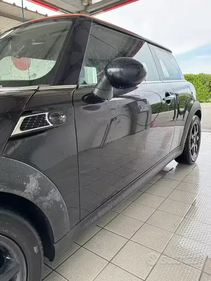 Usata Mini Cooper 112 CV (82 kW) 2010 Nero Utilitaria